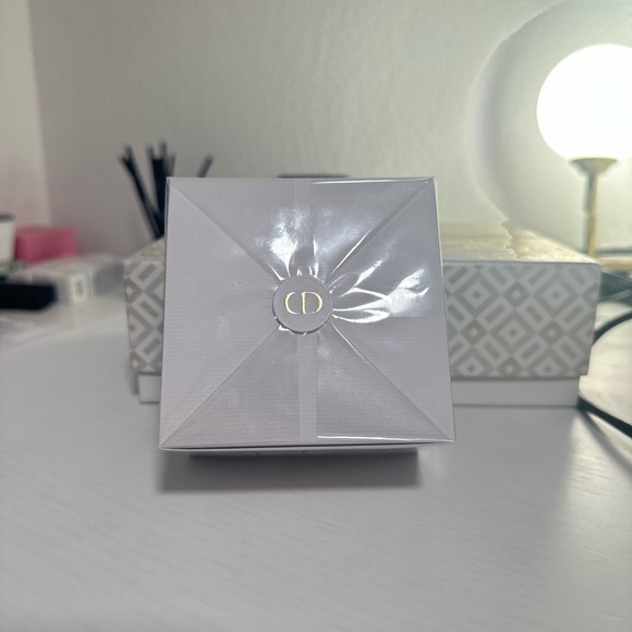 Dior J’adore Shimmering Body Gel - Brand New Sealed - Picture 3 of 8